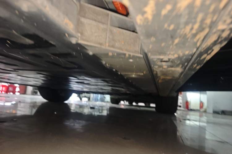 Used Nio EC6 2024 75 kWh Right Side Sill
