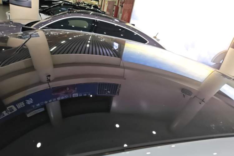 Used Nio EC6 2024 75 kWh Roof