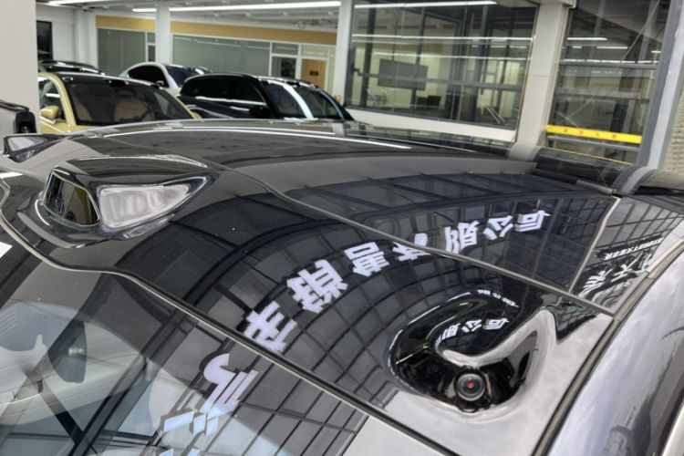 Used Nio EC6 2024 75 kWh Roof