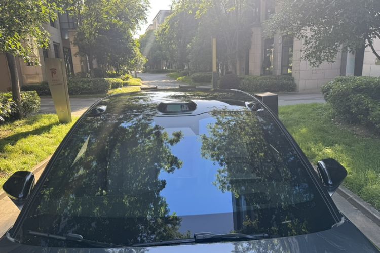 Used Nio EC6 2024 75 kWh Roof