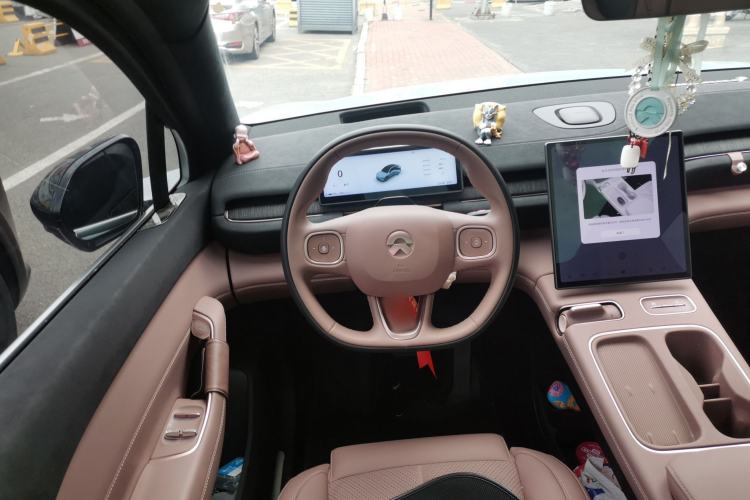 Used Nio EC6 2024 75 kWh Steering Wheel