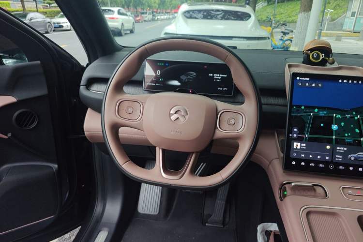 Used Nio EC6 2024 75 kWh Steering Wheel