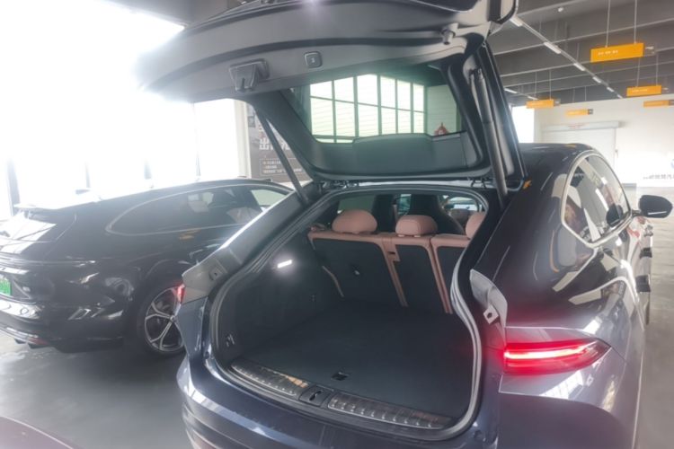 Used Nio EC6 2024 75 kWh Trunk