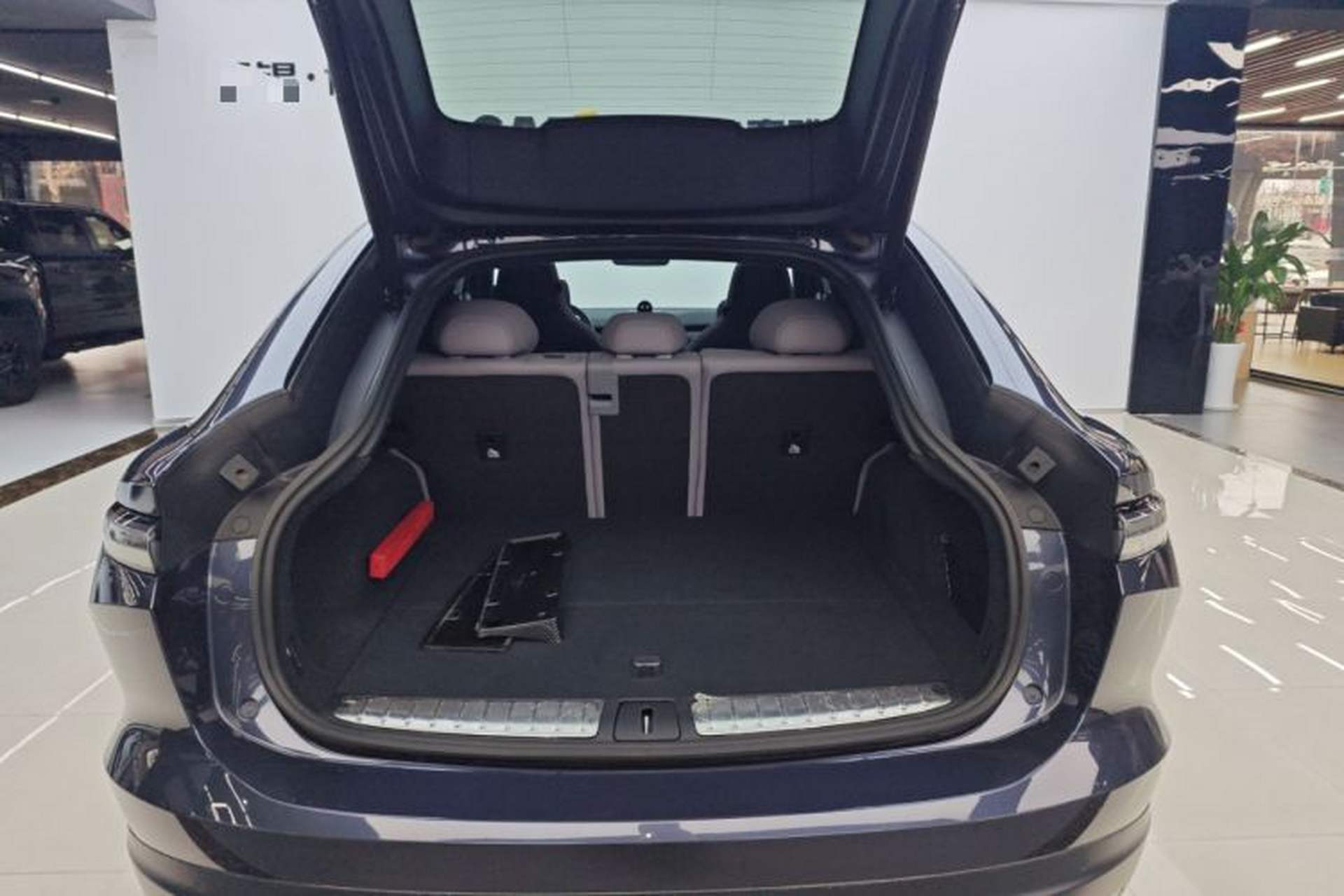 Used Nio EC6 2024 75 kWh Trunk