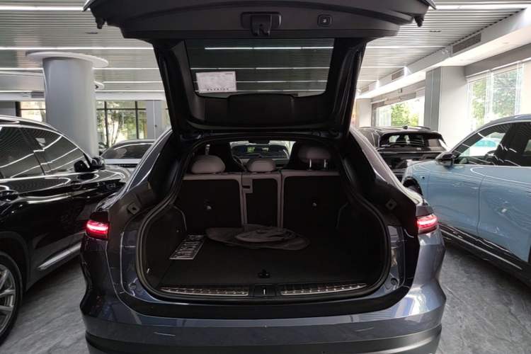 Used Nio EC6 2024 75 kWh Trunk