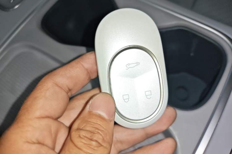 Used Nio EC6 2024 75 kWh Vehicle Key