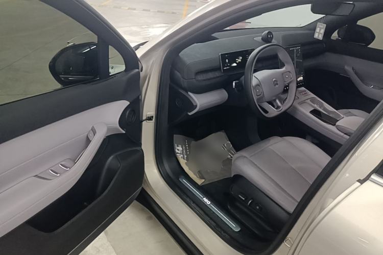 Used Nio EC6 2024 75 kWh Driver Seat