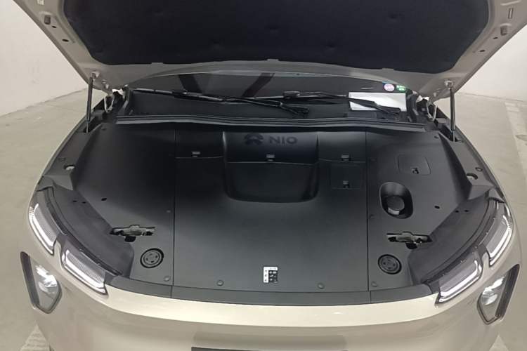 Used Nio EC6 2024 75 kWh Engine Bay