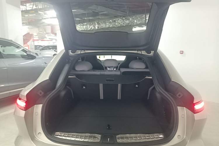 Used Nio EC6 2024 75 kWh Trunk