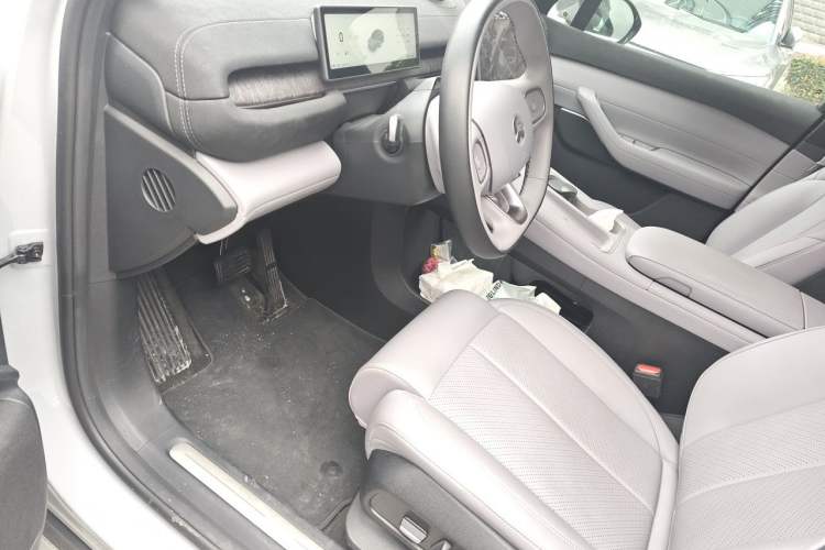 Used Nio EC6 2024 75 kWh Driver Seat