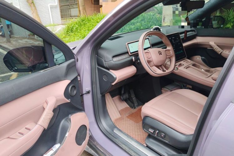 Used Nio EC6 2024 75 kWh Driver Seat