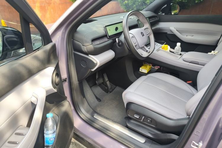 Used Nio EC6 2024 75 kWh Driver Seat
