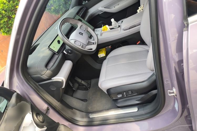 Used Nio EC6 2024 75 kWh Left Front Seat