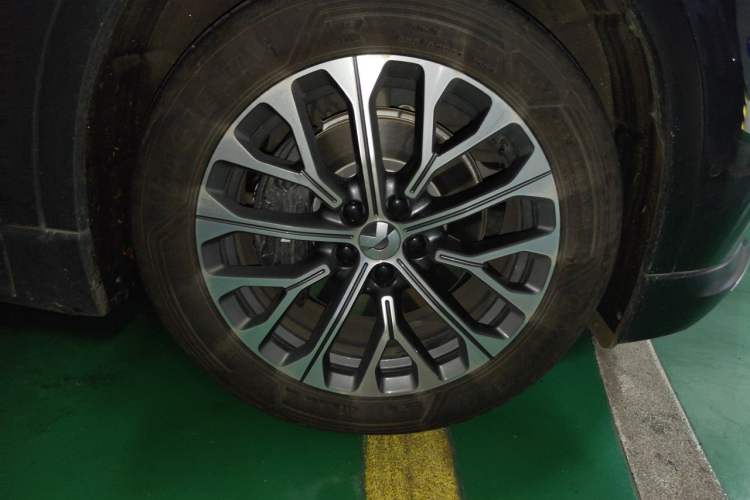 Used Nio EC6 2024 75 kWh Right Front Wheel Hub