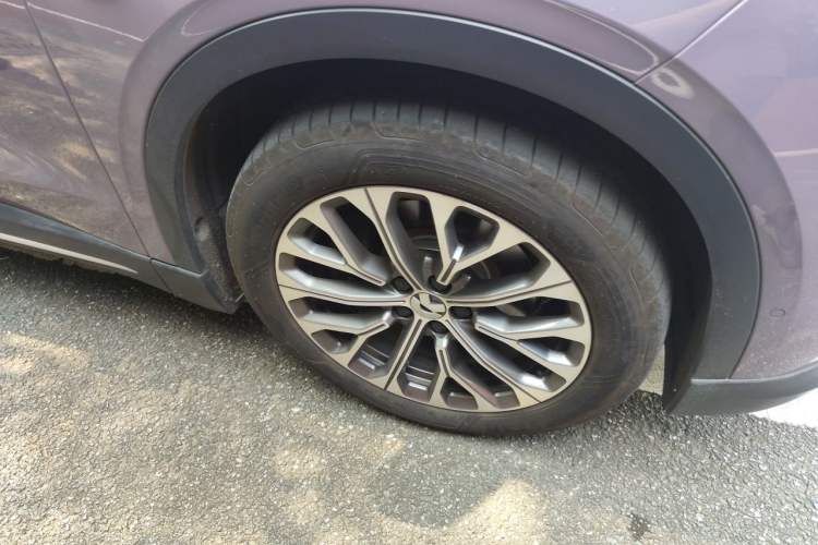 Used Nio EC6 2024 75 kWh Right Front Wheel Hub