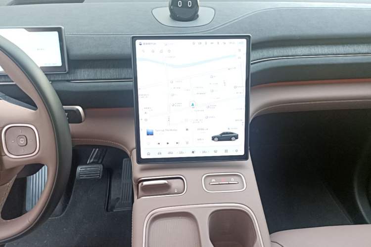 Used Nio EC6 2024 75 kWh Audio And AC Panel