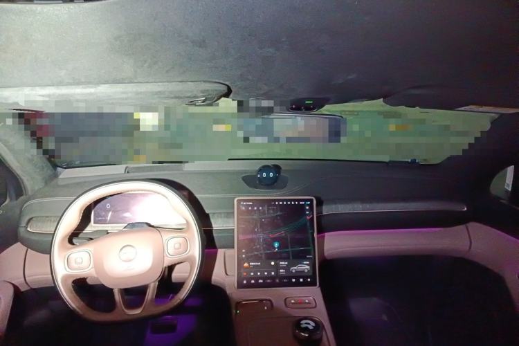 Used Nio EC6 2024 75 kWh Center Console