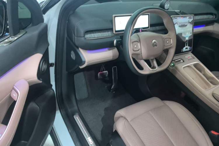 Used Nio EC6 2024 75 kWh Driver Seat