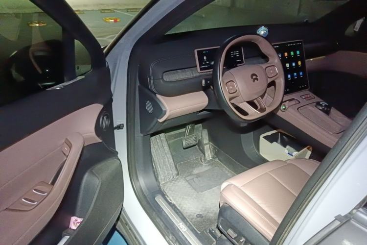 Used Nio EC6 2024 75 kWh Driver Seat