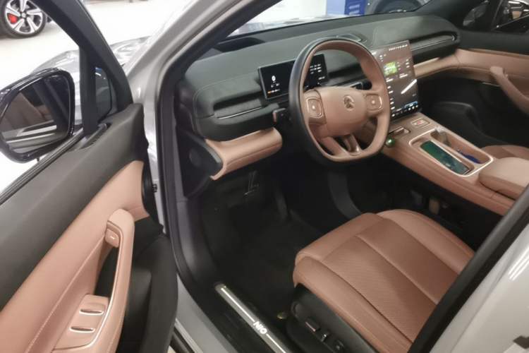 Used Nio EC6 2024 75 kWh Driver Seat