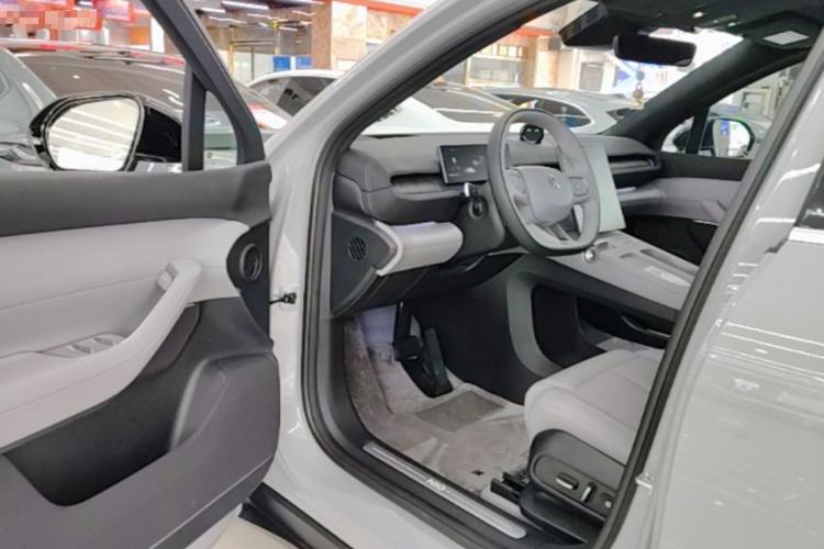 Used Nio EC6 2024 75 kWh Driver Seat