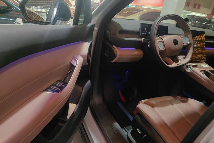 Used Nio EC6 2024 75 kWh Driver Seat
