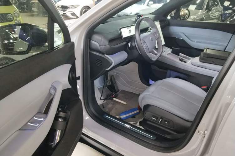 Used Nio EC6 2024 75 kWh Driver Seat