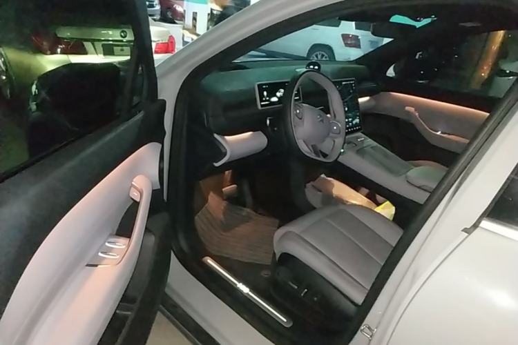 Used Nio EC6 2024 75 kWh Driver Seat