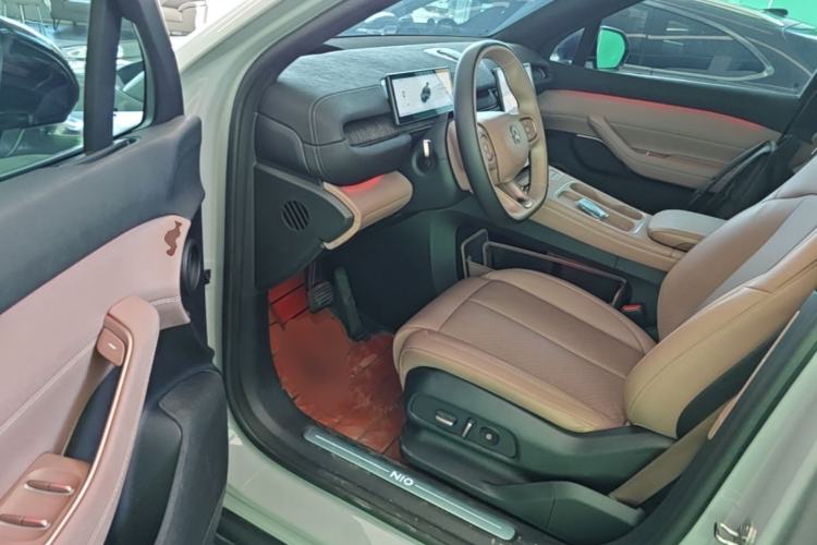 Used Nio EC6 2024 100 kWh Driver Seat