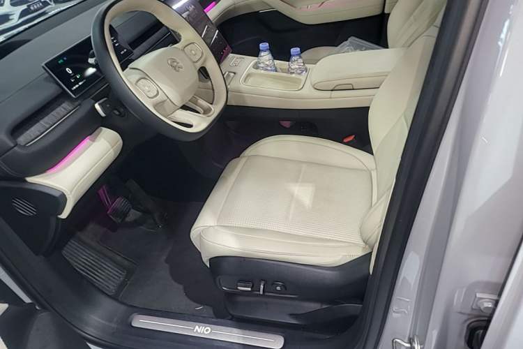 Used Nio EC6 2024 75 kWh Driver Seat