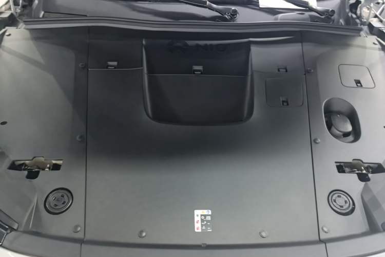 Used Nio EC6 2024 75 kWh Engine Bay