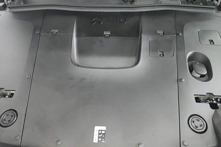 Used Nio EC6 2024 75 kWh Engine Bay