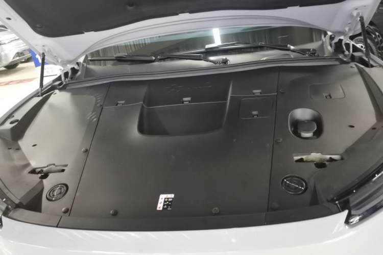 Used Nio EC6 2024 75 kWh Engine Bay