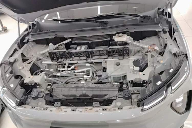 Used Nio EC6 2024 75 kWh Engine Bay