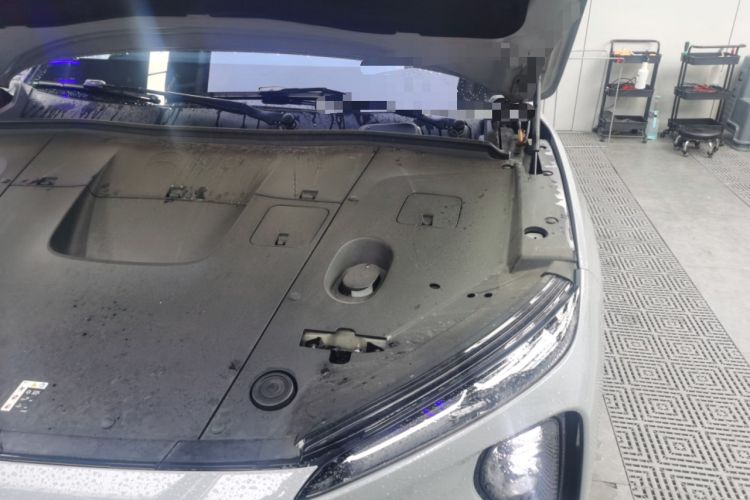 Used Nio EC6 2024 75 kWh Engine Bay Left