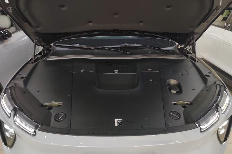 Used Nio EC6 2024 75 kWh Engine Bay