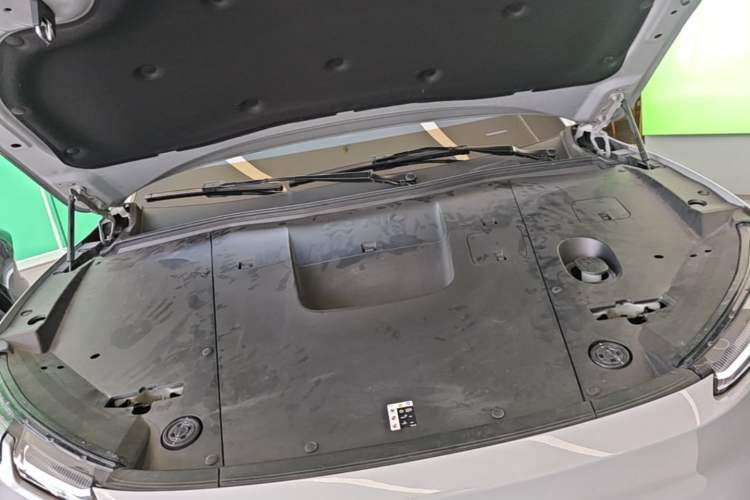 Used Nio EC6 2024 100 kWh Engine Bay