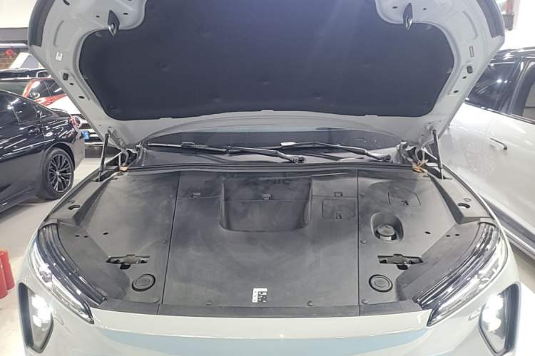 Used Nio EC6 2024 75 kWh Engine Bay