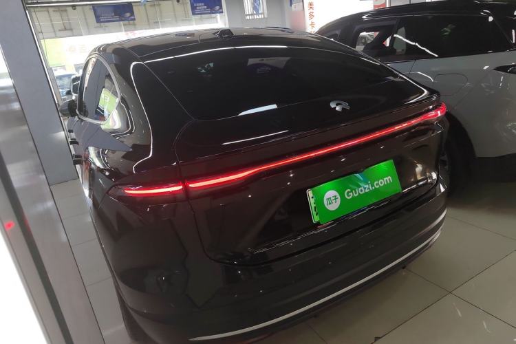Used Nio EC6 2024 75 kWh Exterior 2