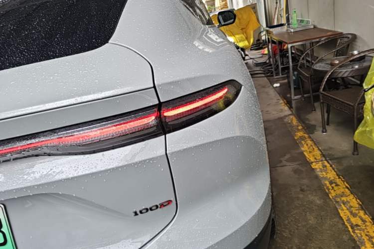 Used Nio EC6 2024 100 kWh Exterior 3
