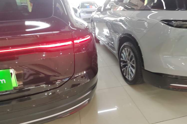 Used Nio EC6 2024 75 kWh Exterior 3