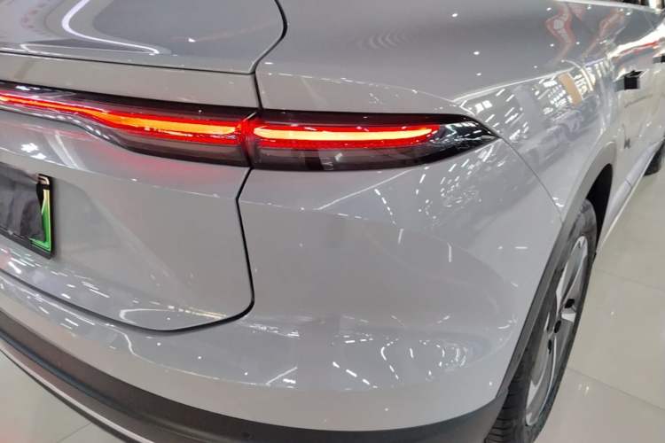 Used Nio EC6 2024 75 kWh Exterior 3