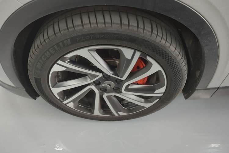 Used Nio EC6 2024 75 kWh Exterior 4