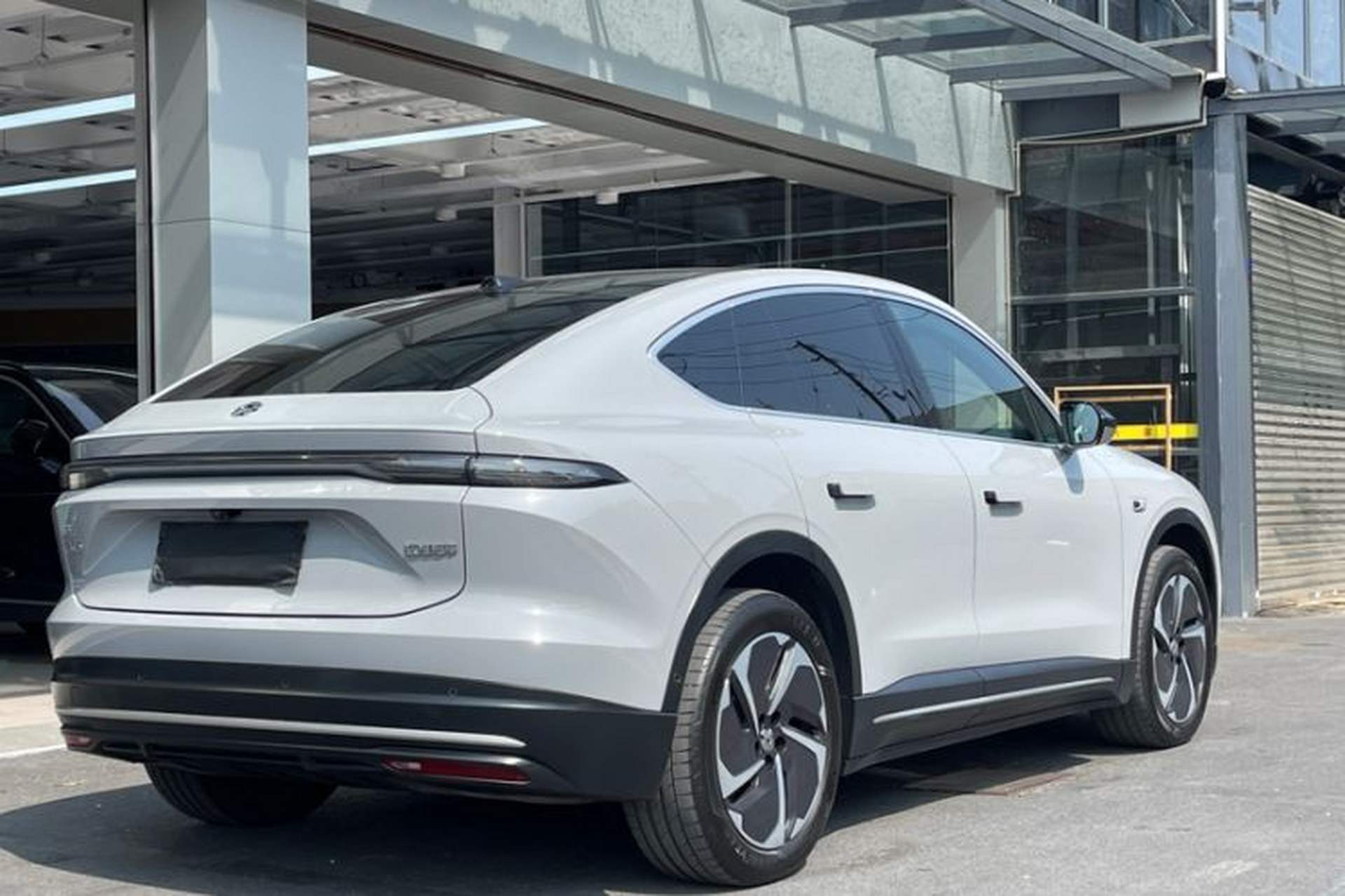 Used Nio EC6 2024 75 kWh Exterior 5