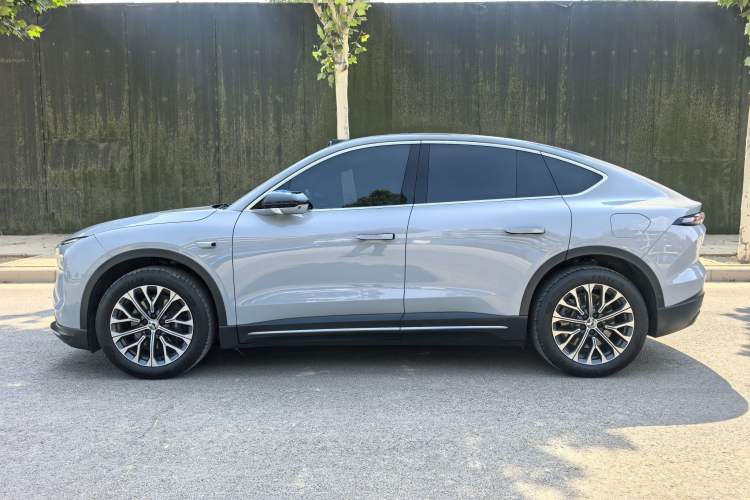 Used Nio EC6 2024 75 kWh Exterior 7