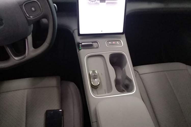 Used Nio EC6 2024 75 kWh Gear Lever