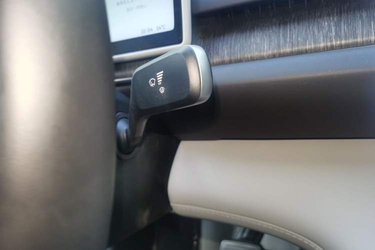 Used Nio EC6 2024 75 kWh Gear Lever