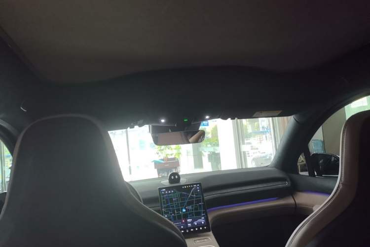 Used Nio EC6 2024 75 kWh Headliner