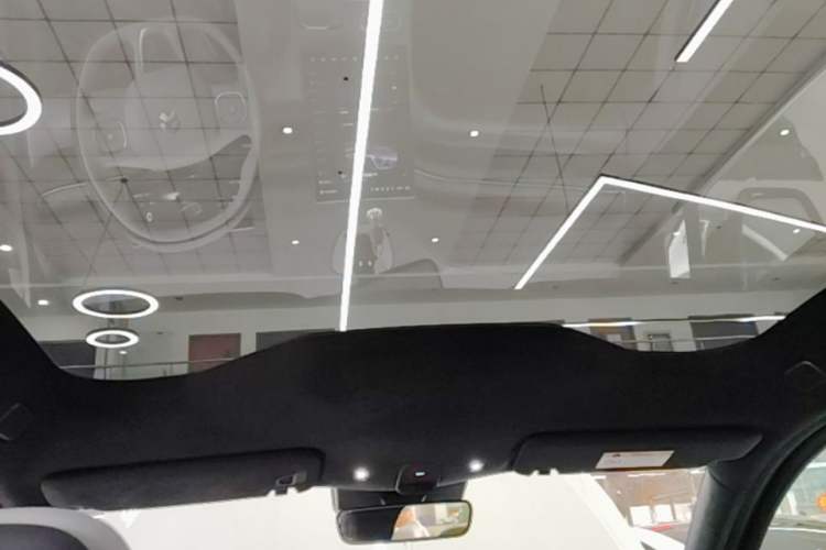 Used Nio EC6 2024 75 kWh Headliner