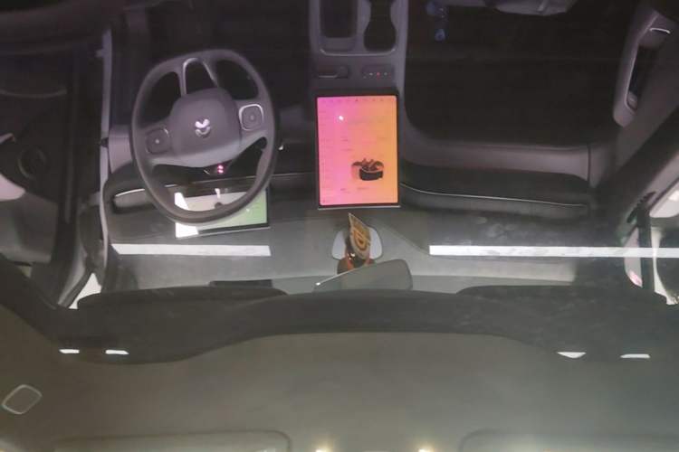 Used Nio EC6 2024 75 kWh Headliner